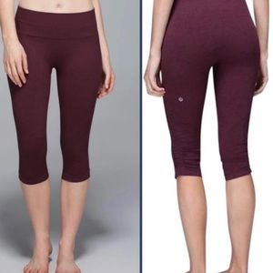 LULULEMON IN THE FLOW CROP II IN HEATHERED BORDEAUX DRAMA TIGHTS LEGGINGS Sz4
